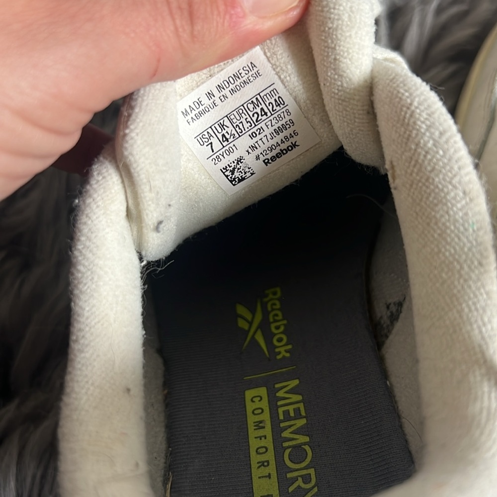 Reebok Vintage Inspired Off-White Sneakers - W7 - Picture 6 of 6